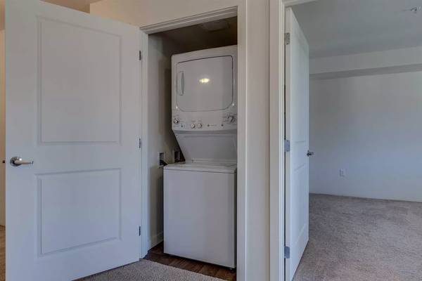 $1,450 / 1 hab. - 535 pies² - Apartamentos Urban Center: ¡disfruta de fácil acceso al transporte público! (Lynnwood - Ash Way Park and Ride)63850641339267124