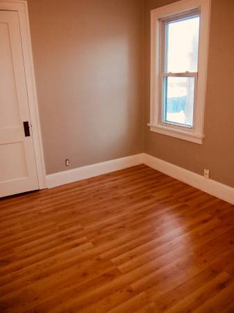 $1,250 / 2br - 1175ft2 - 1175ft2 - $1,250 / 2br - 1175ft2 - REFRESCADO, ¡Amplio dúplex de 2 habitaciones! (St. Paul, Saint Paul)64048422580354122