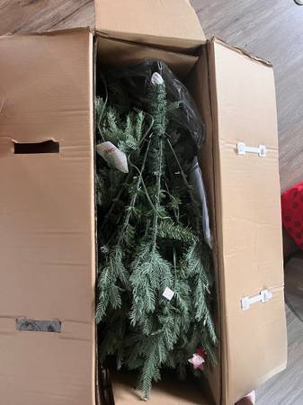 Christmas tree 1