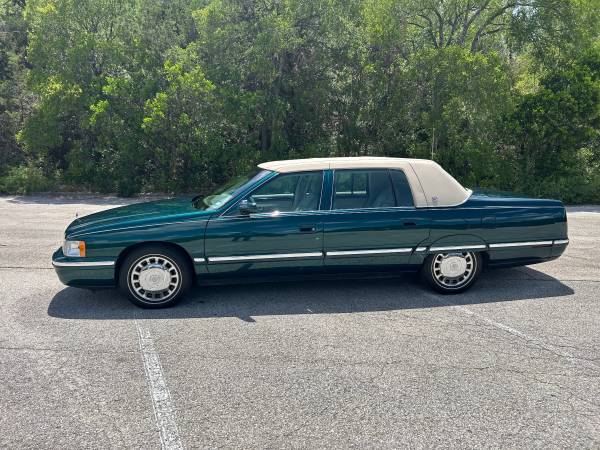 CADILLAC DEVILLE FLEETWOOD LIMITED del 99 - $25,500 (Rollingwood)63621898600067121