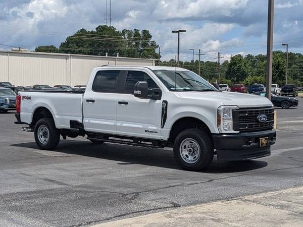 2025 *Ford* *Super Duty F-250 SRW* *4D Crew Cab* - $68,785 (Legacy Ford)63620196917507121