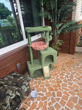 2) Cat Tree Tower House 1