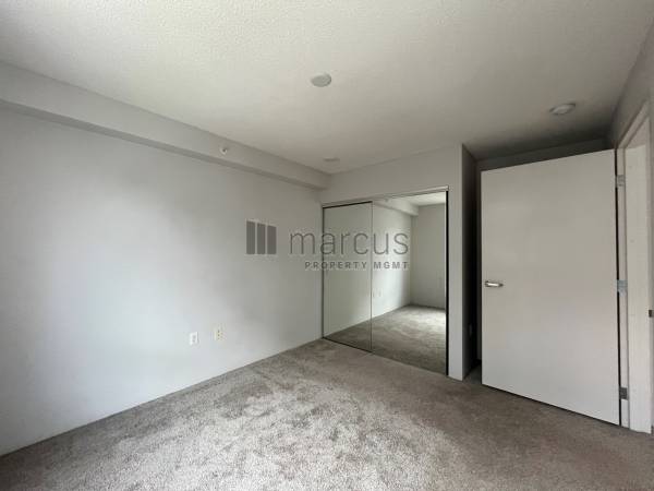 $2,750 / 2br - 691ft2 - 7000 Hawaii Kai Drive Unit #3403 Available Now!63939659504130124
