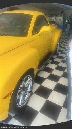 2004 Chevrolet SSR - In-House Financing Available! - $18700.0063469746494721123