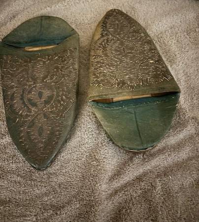 Persian leather slippers 1