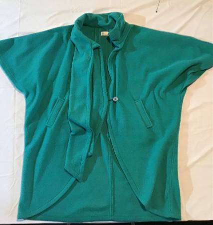cape women's turquoise  L? 1
