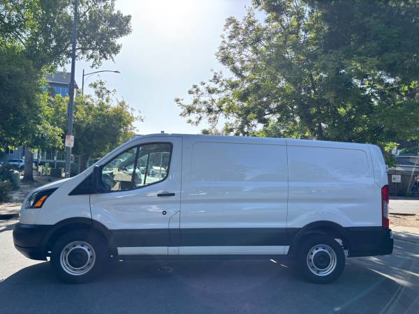 FORD TRANSIT 150 V6 GAS SAVER DE 2019, FURGÓN DE MEDIA TONELADA SIN VENTANAS, 1 DUEÑO - $16,995 (¡MANEJA UN POCO, AHORRA MUCHO EN SAN JOSE! FINANCIAMOS CON CRÉDITO NEGATIVO)63654702310403122