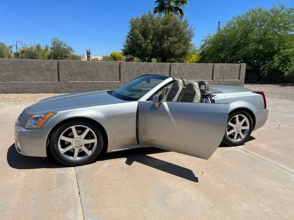 Cadillac XLR Convertible 1