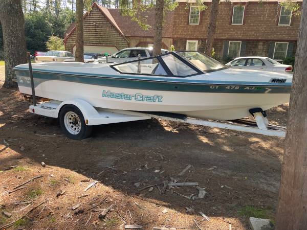 Mastercraft ski boat 1