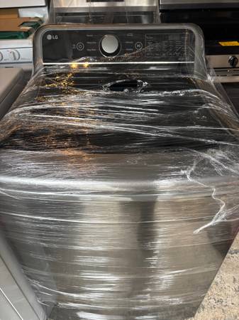 Like NEW!!! Smart LG top loader washer (in perfect condition) 1