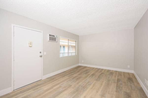 $2,645 / 2br - 1000ft2 - 🔒 Gated Community + Laundry On-Site – Hobart 2BR Available Now!63840113403905122