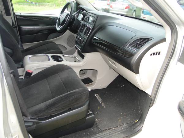 12 Dodge Grand Caravan 865-984-0052 - $2,900 (Maryville)63625132356739122
