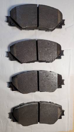 Akebono Front Disc Brake Pads (Pads only) 1