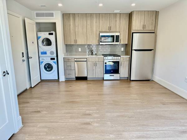$2,400 MEJOR OFERTA EN GEORGETOWN! ¡TODO INCLUIDO! ¡LAVADORA/SECADORA EN LA UNIDAD! (Georgetown)63896153439106120