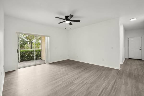 $1,790 / 2br - 1247ft2 - Playground, Community Pool, BBQ Grills (4714 Crosswind Ct, Melbourne, FL)63823721146241122