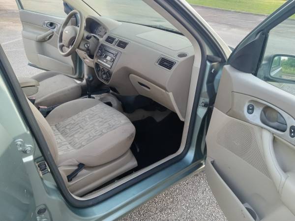 Ford Focus 2005 - $1.900 (Houston)63617039093377122