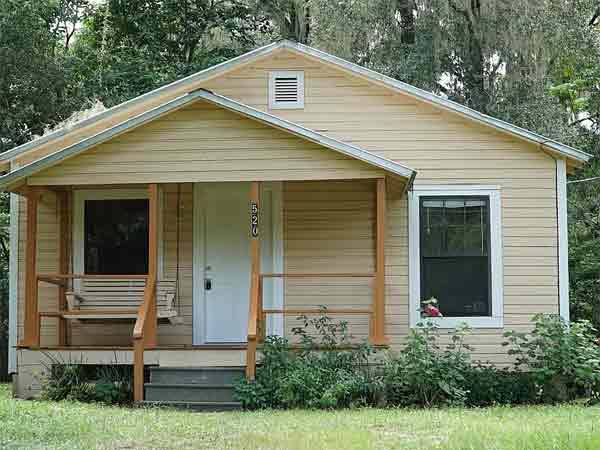 $625 / 2br - Two bedroom one bath wood-frame home (Gainesville, FL)63822863893763120