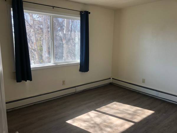 $1,675 / 2br - 1100ft2 - 2BR 1BA Pets on Apv Great South Anchorage location (South Anchorage)64014171068675123