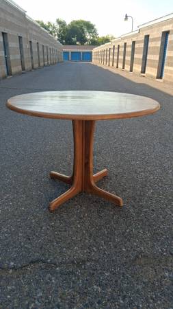Round Table     L42" x H30" 1