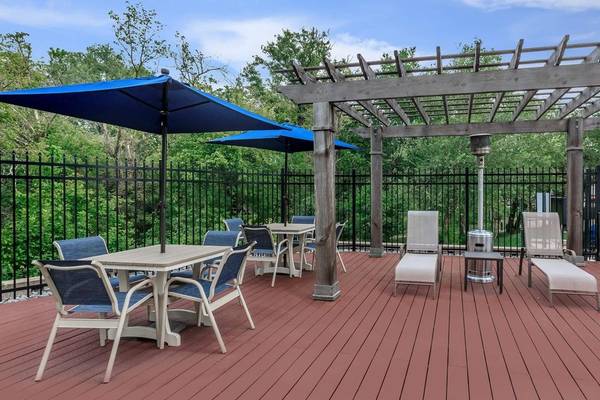 Urban Retreat w/ Rooftop Lounge & Smart-Appliances 1