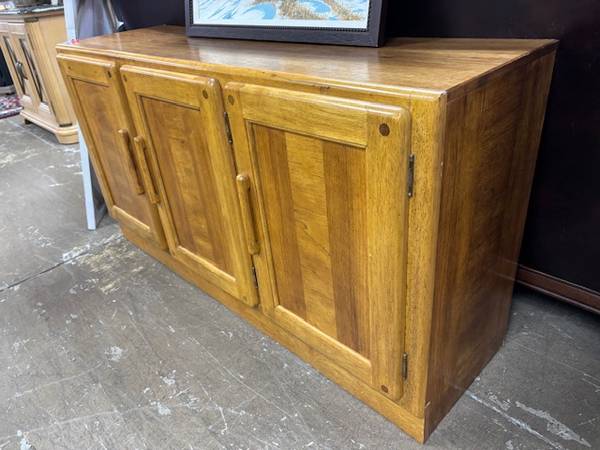TV Stand / Sideboard Buffet / Console Cabinet with 3 Doors 66698 1