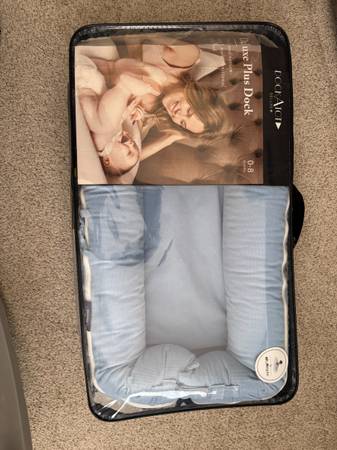 Dockatot Deluxe Plus Dock 1