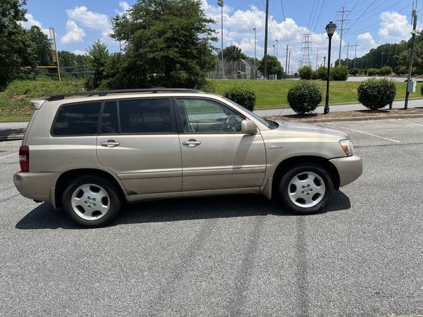 2004 Toyota Highlander - $3,250 (Atlanta)63620379381889122