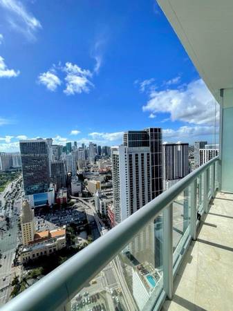 $3,600 / 1br - 843ft2 - Exciting Bay, Arena, and Park Views from this Luxe 1bd! (Marina Blue- Downtown)64001847584130121