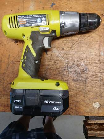 RYOBI 3/8 " DRILL 1