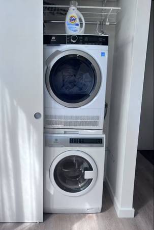 $2,600 / 1br - 800ft2 - LOVELL AVENUE LOOP SERENE 1 BEDROOM (mill valley)63695878105473123