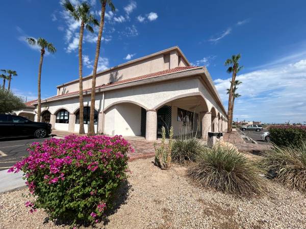 $2,895 / 2300ft2 - ESPACIO FLEX DE 2300 SQFT DE ALMACÉN DISPONIBLE EN MESA EN MERCADO FIESTA (Mesa)63623896732675124