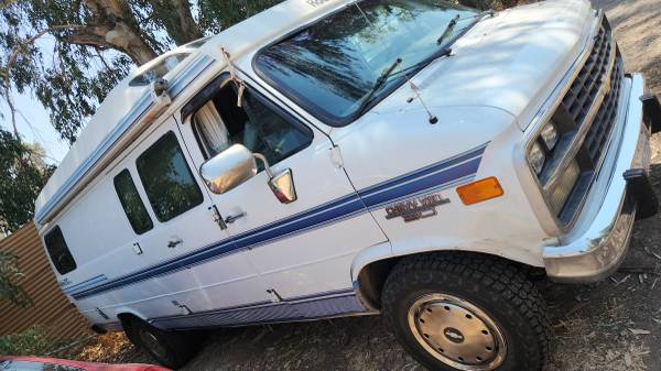 Furgoneta camper Chevrolet 1995 con título limpio y verificación de emisiones pasada, funciona excelente, ¡barata! - $1.950 (Sacramento)63619287031043121
