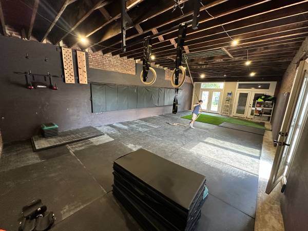 Personal Trainers / Private Gym Space Available 1