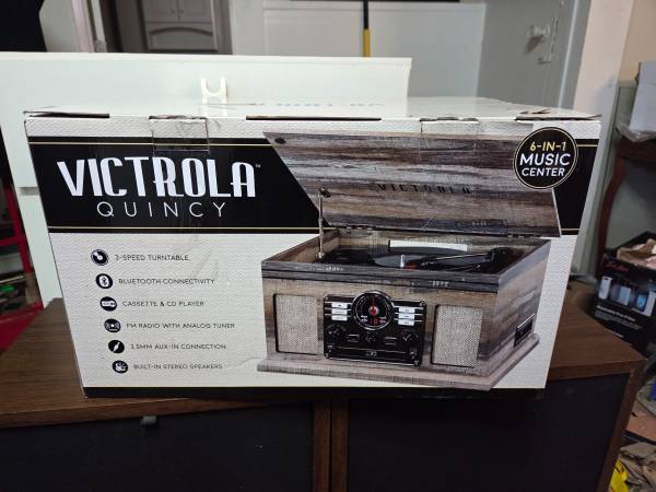 Victrola Quincy 6 in 1 Music Center 1