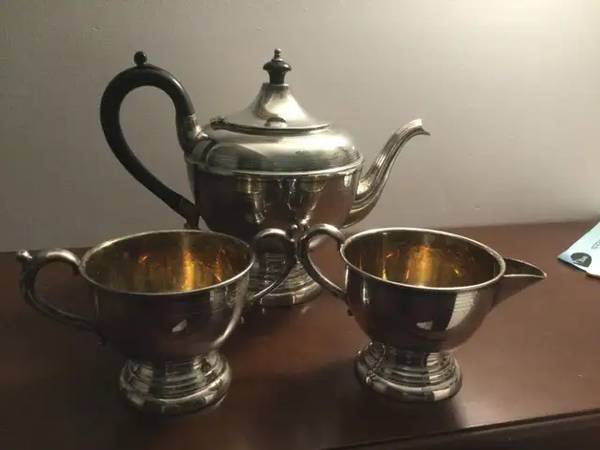 Silver EP 3-piece tea set 1