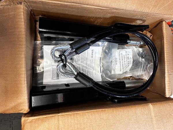 Blue Ox baseplate F150/Navigator/Expedition - $225 (Escondido)63471474099843123