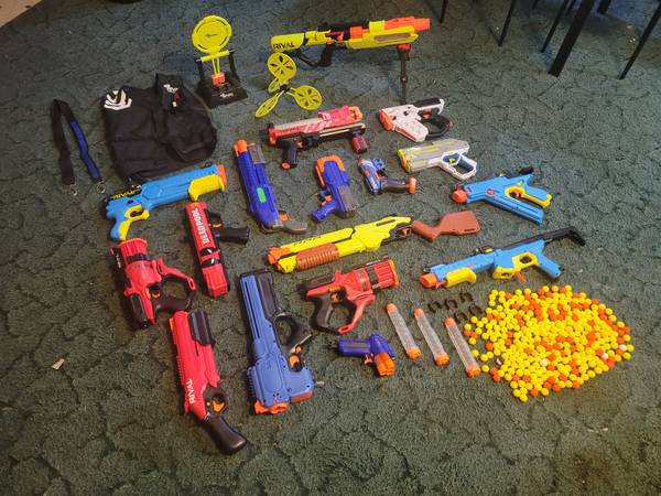 Nerf Gun lot - new condition - Ball Ammo only 1