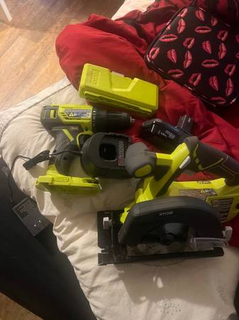 Estate sale. 10am63812738714625122