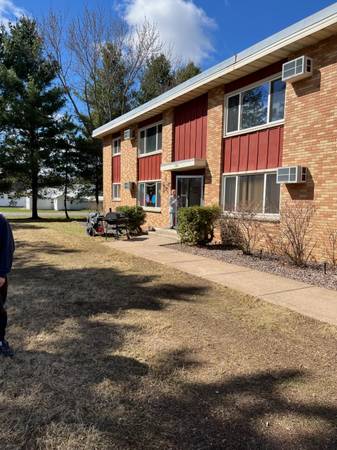 $895 / 2br - 800ft2 - Apartamento de dos dormitorios, servicios incluidos (Chippewa Falls)63845959698689120