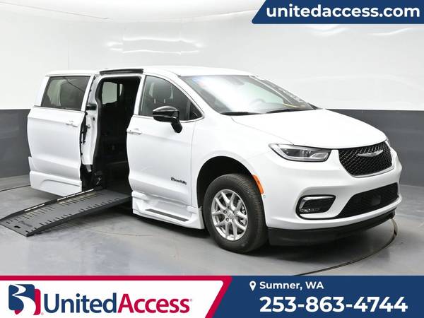 2026 BraunAbility Chrysler Pacifica Wheelchair Accessible Van 1