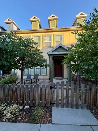 $2,400 / 3br - 1500ft2 - Townhome in fantastic location! (Midvale)63670972812033120