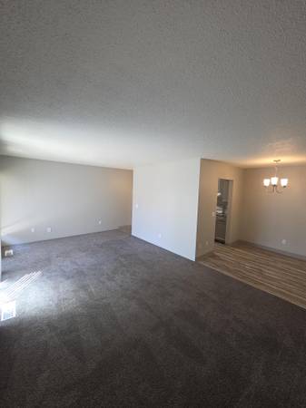 $1,444 / 1br - Amplio y remodelado de 1000 pies cuadrados 2x1 disponible 10/3. ¡Solicite hoy!63669139065473122