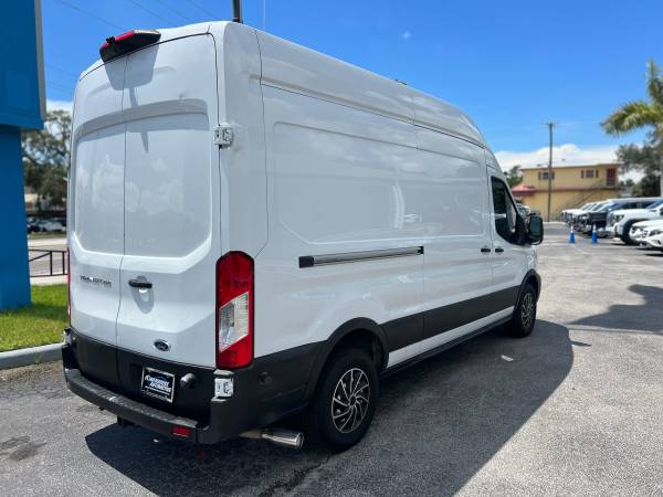 2022 Ford TRANSIT T250 - Photo 8