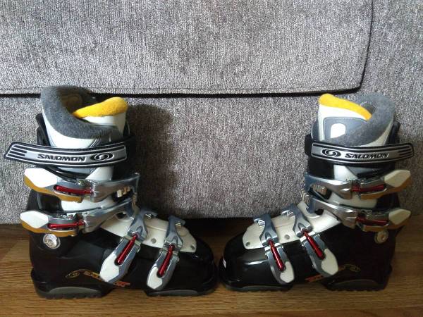 New Salomon Performa 7 ski boots boys size 4 4.5 girls 5 5.5 23 mondo 1