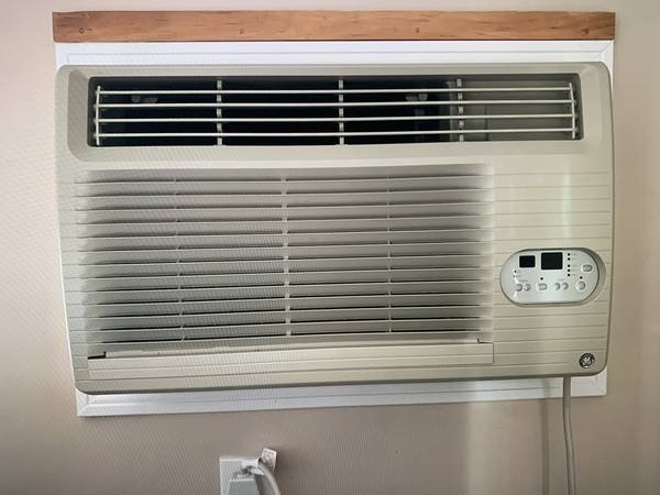 10,400 BTU -  GE Air Conditioner $75 or bo 1