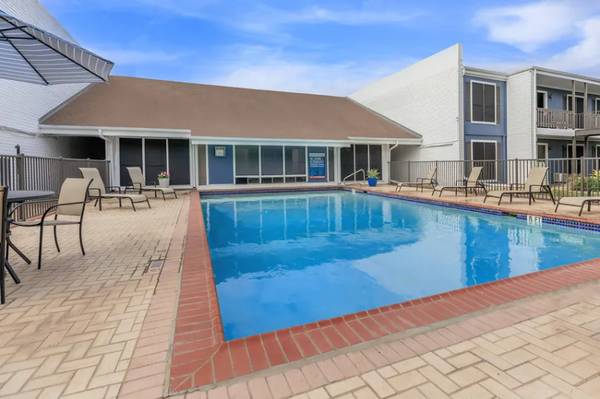$1199.00 / 2br - 962ft2 - Baytree Apartments on Ocean Drive64036542717441121
