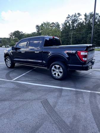 2023 Ford F-150 Platinum: Potencia suave con acabado negro impecable - $55,500 (Summerville)63617707840513123