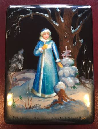 Russian Lacquer Box in New/Mint Condition 1