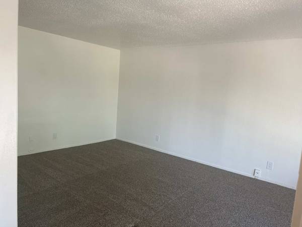 $990 / 1br - 739ft2 - Perfect student living! 1 bed / 1 bath - near the university. (Dallas)63796304612355123