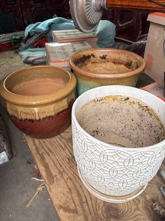 2 warehouse loaded with quality merchandise at cheap prices 1